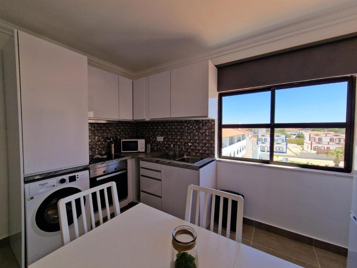 Brand New Apartment In ซาเกรส ภายนอก รูปภาพ
